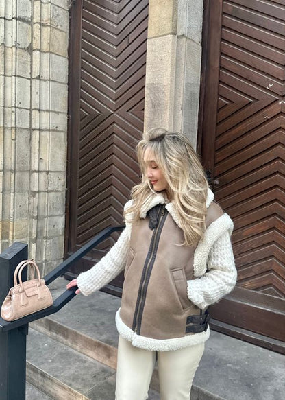 Gracefully Styled Jacket for Any Occasion