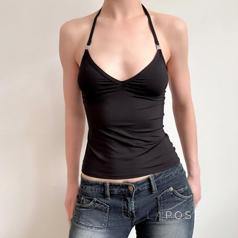 Well Tailored Top with a Graceful Silhouette