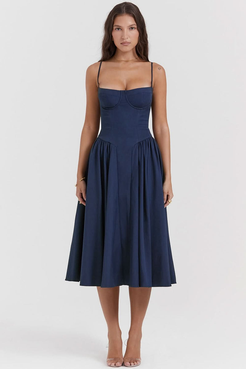 Classic Vintage Dress with a Flattering Fit