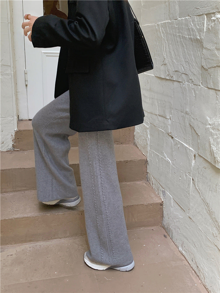 Sophisticated Pants with a Clean Classic Look