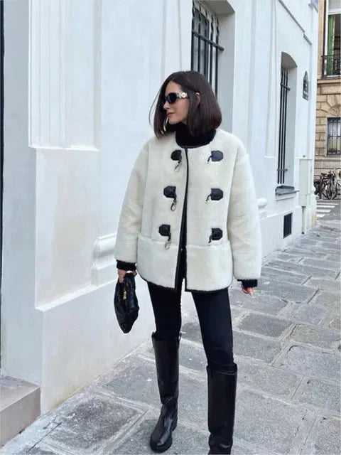 Elegantly Styled Coat for Everyday Wear