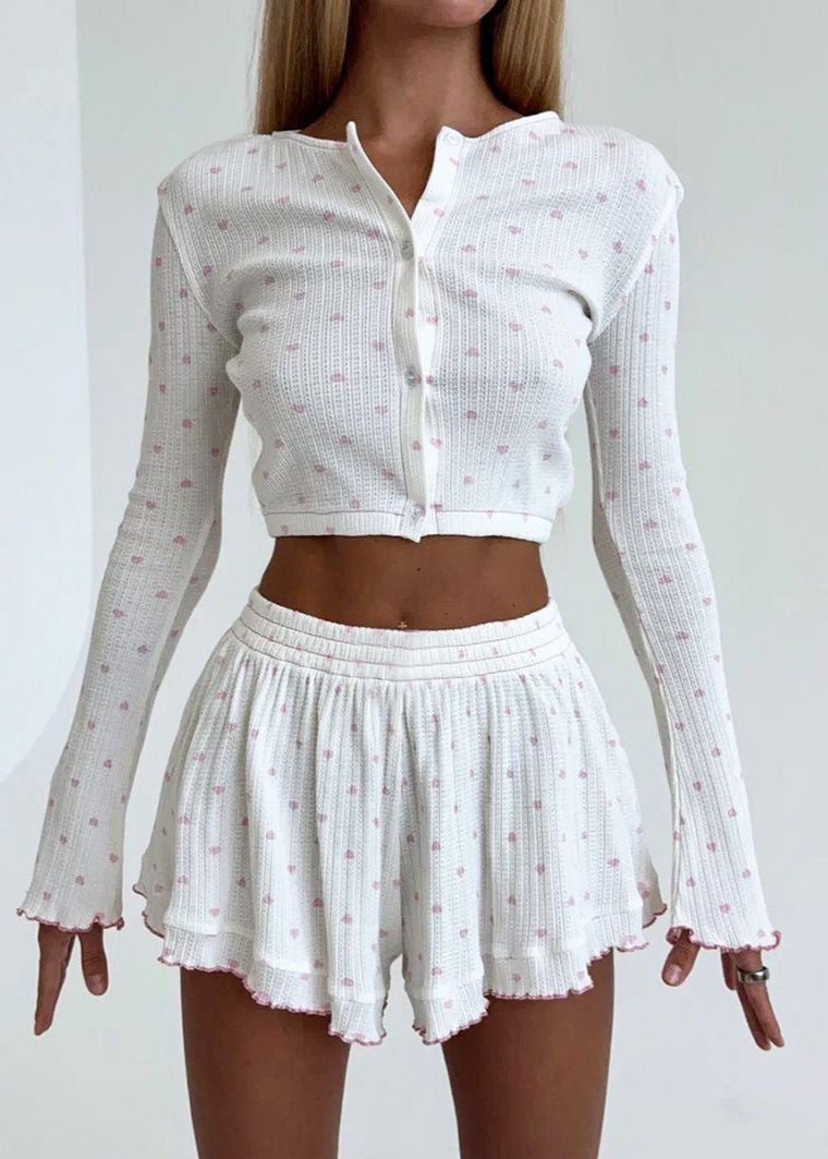 Beautifully Finished Top in a Timeless Design