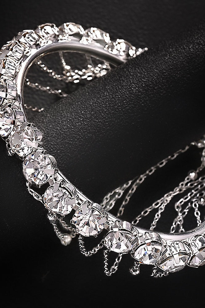 Sophisticated Garment with a Clean Classic Look