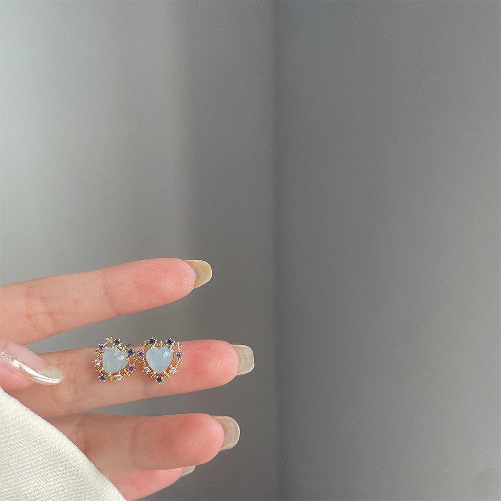 [] Chloe Heart Stud Earrings