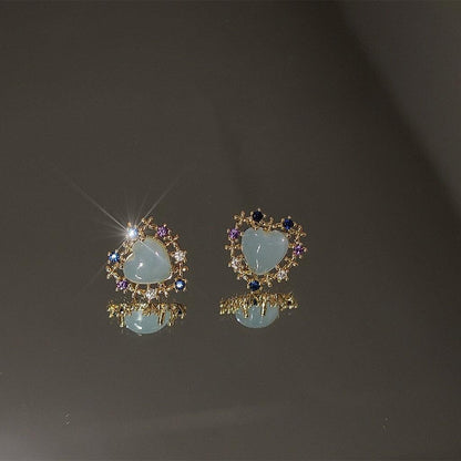 [] Chloe Heart Stud Earrings