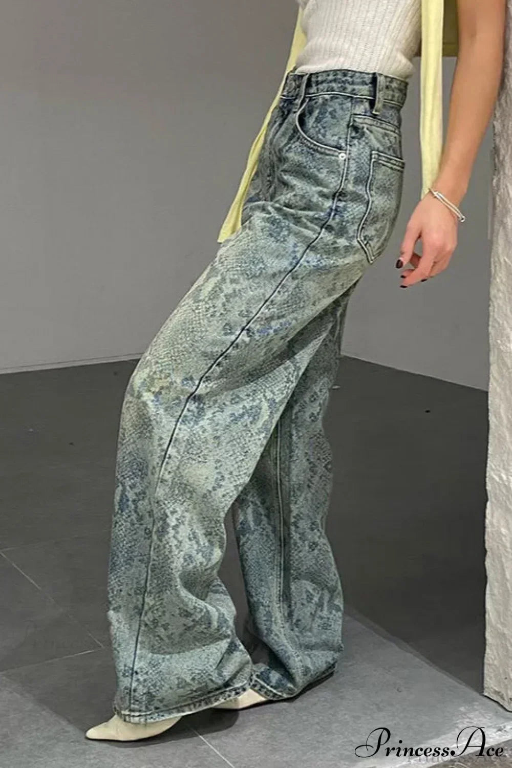 Elegantly Designed Garment