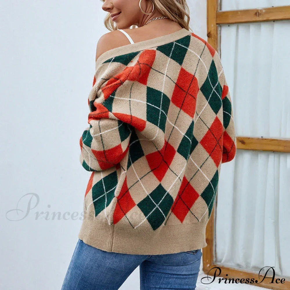 Elegantly Designed Cardigan
