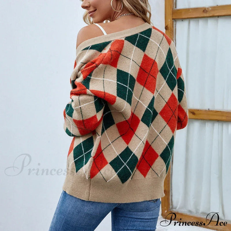 Elegantly Designed Cardigan