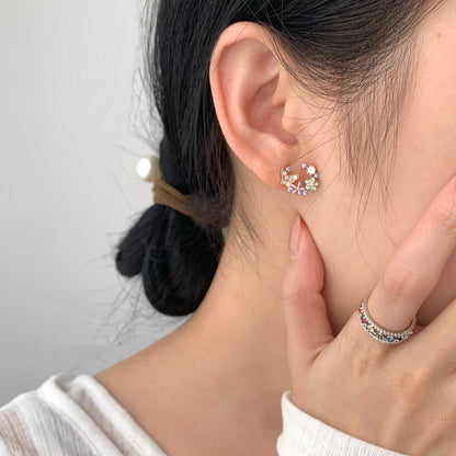 [] Lucy Flower Butterfly Stud Earrings