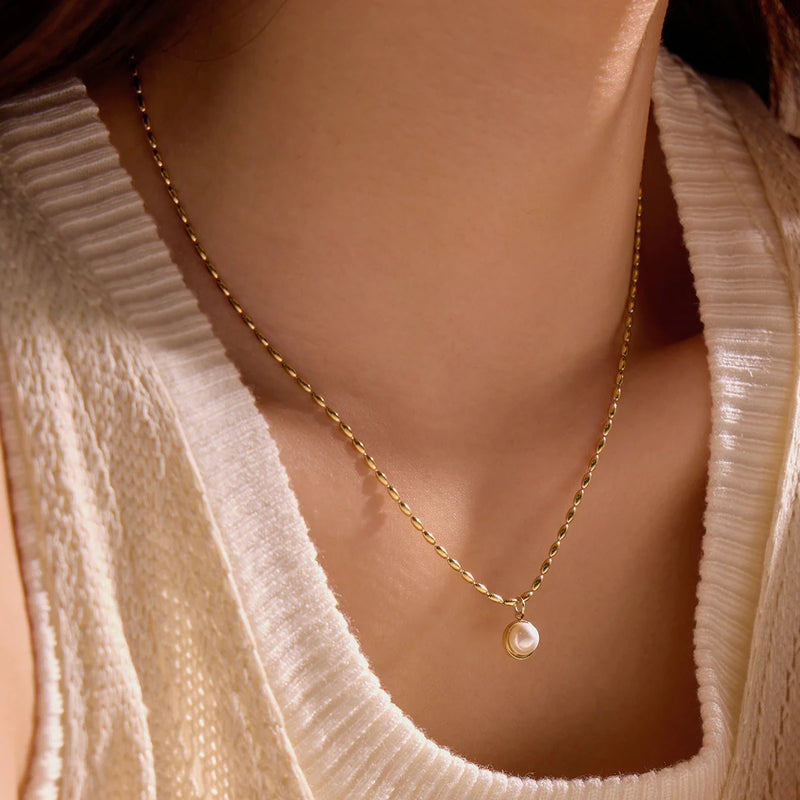 Camden Delicate Pearl Necklace