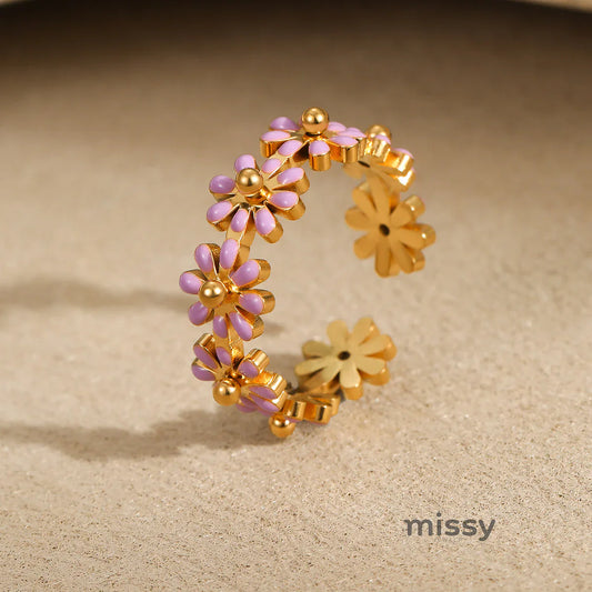 Hera Daisy Bloom Ring