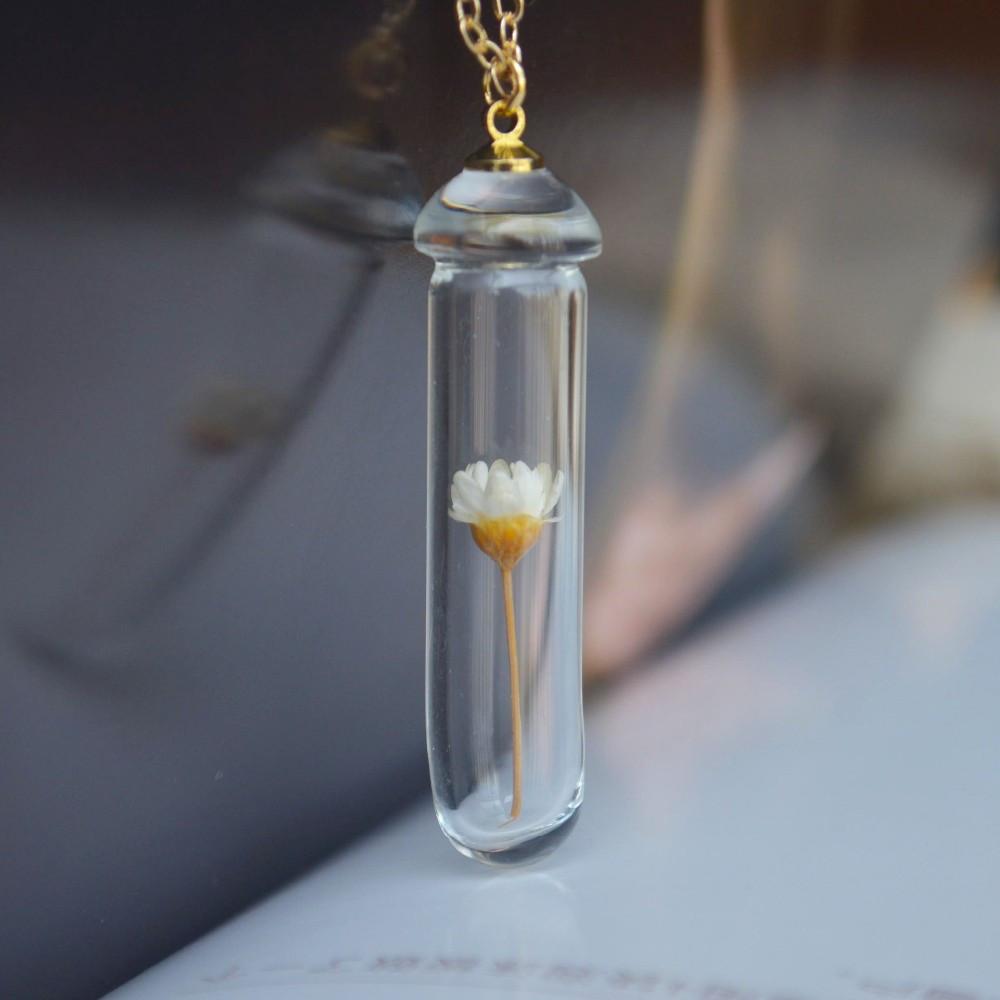 Daisy Flower in Glass Long Necklace