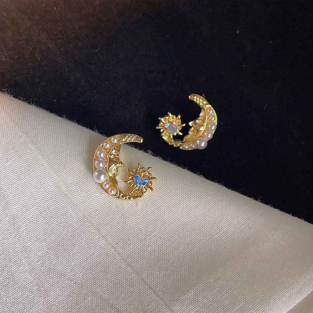 [] Pearly Soluna Earrings