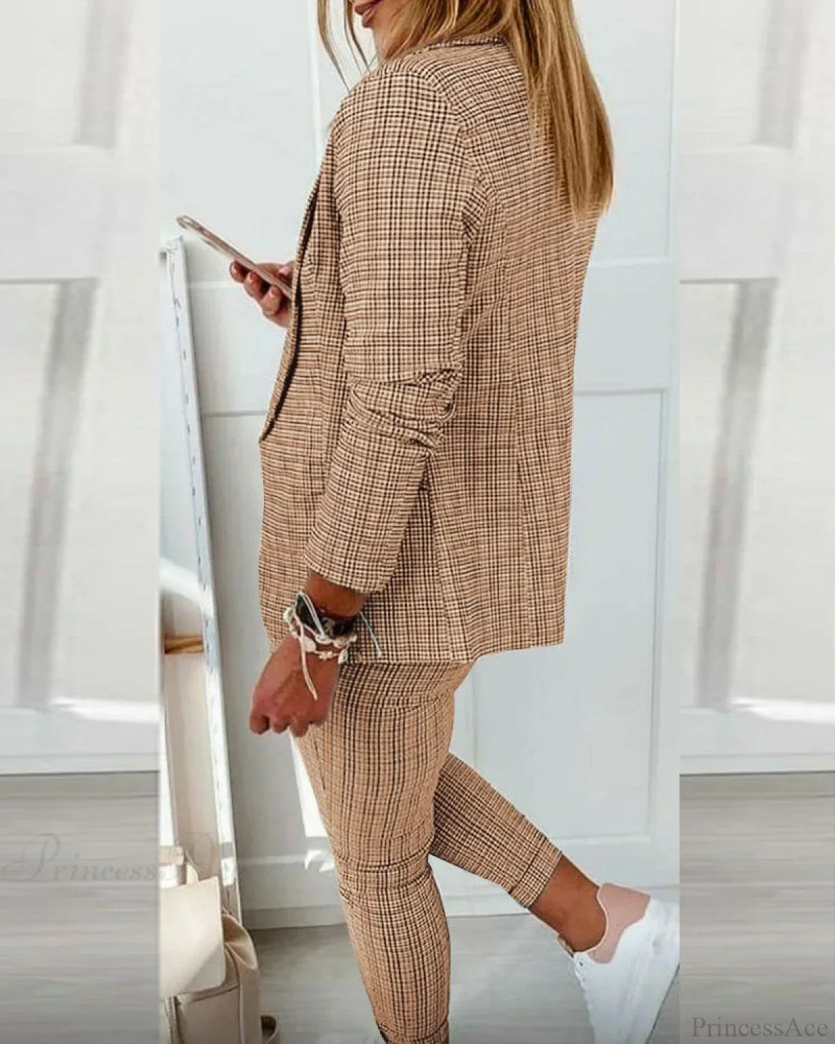 Timeless Vintage Style Garment
