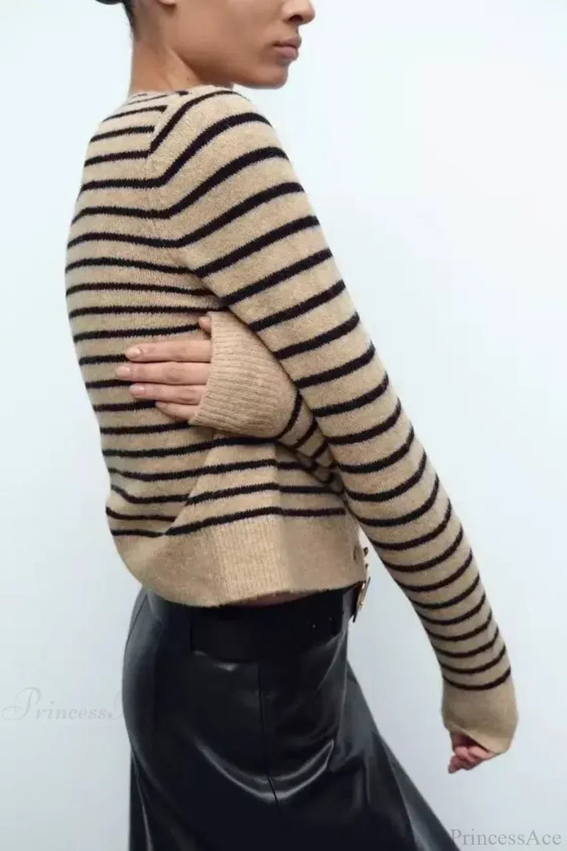 Timeless Vintage Style Cardigan
