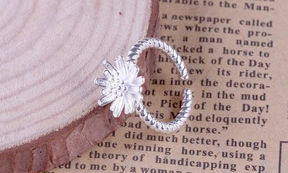 Daisy Flower Ring