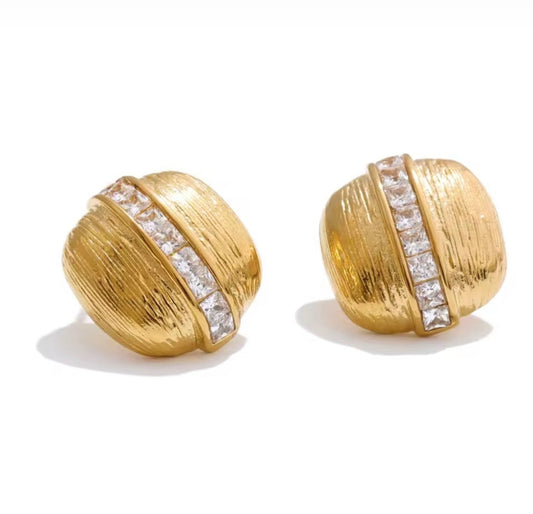 Radiant Curve Gold Studs