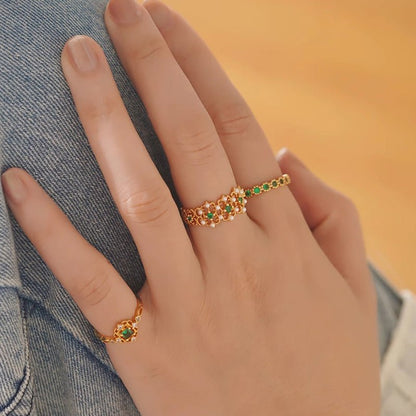 Rosette Emerald Ring