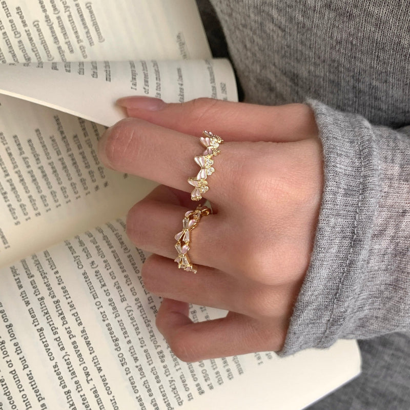 Rosy Flutter Ring