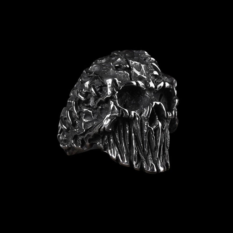 Scar Crack Skull Ring