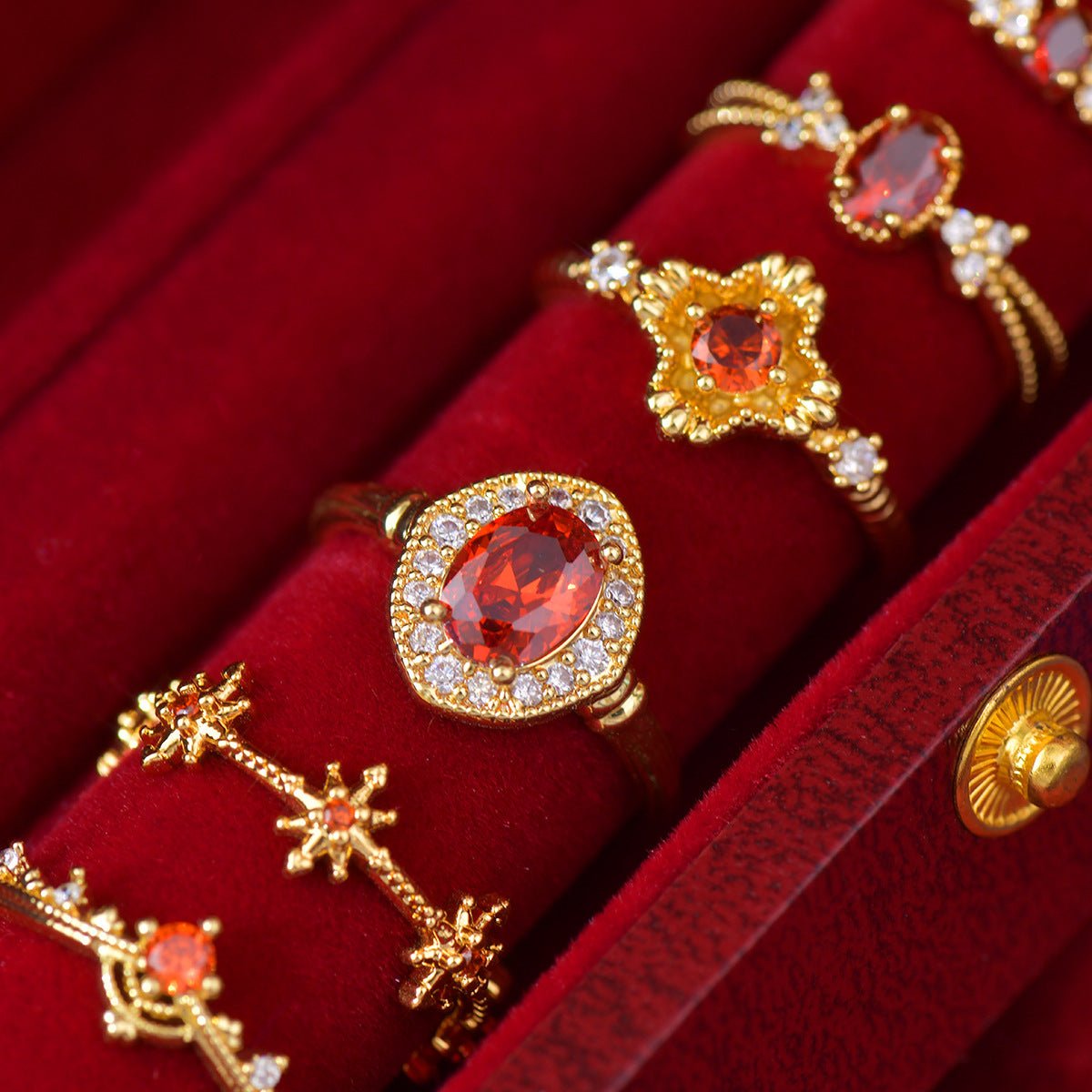 Scarlet Altar Ring