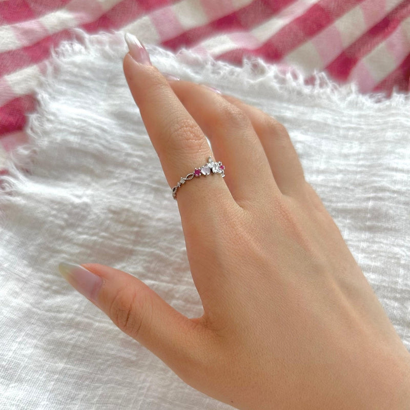 [] Riley Flower Ring in Silver