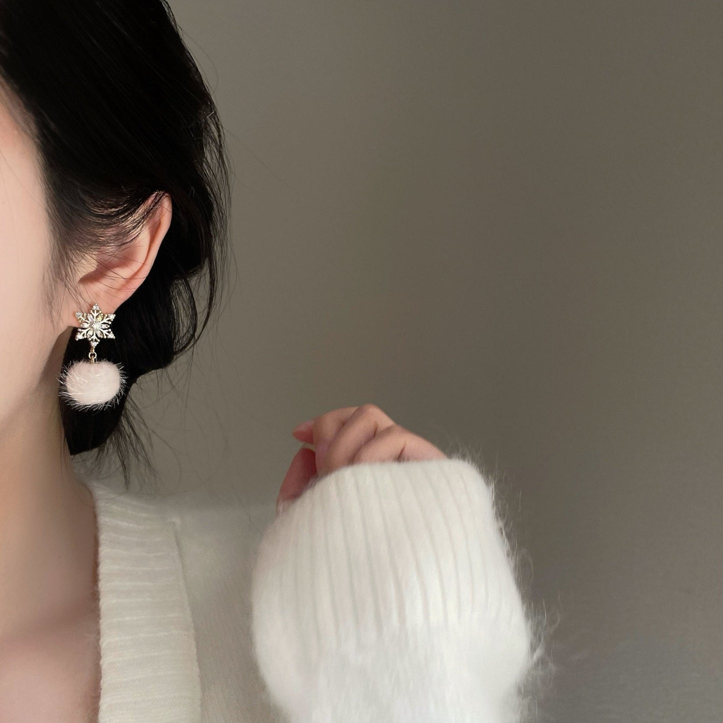 Lilith Snowflake Earrings