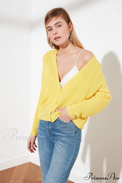 Gracefully Designed Cardigan