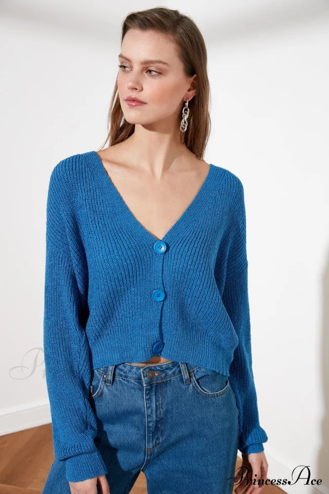 Gracefully Designed Cardigan