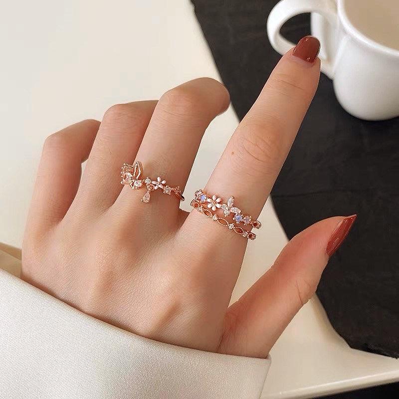 Vivian White Flower Butterfly Ring